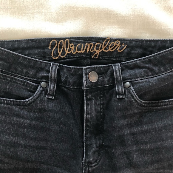 black wrangler skinny jeans
